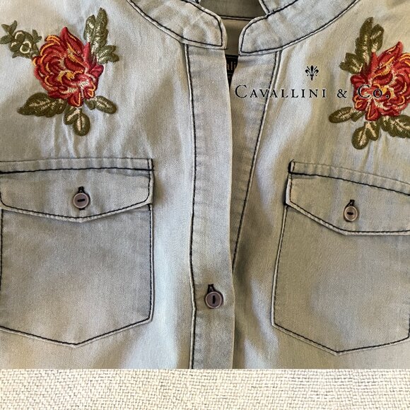 Cavallini & Co. Rose Embroidered Sleeveless Denim Shirt - Picture 7 of 7